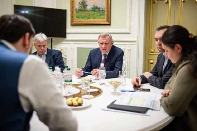 "Не тот голос": у Зеленского пояснили нашумевший разговор с Гончаруком