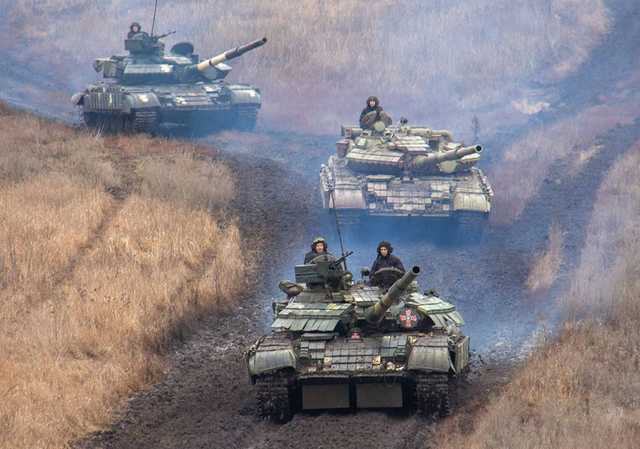 Готовы уничтожить противника: появились зрелищные фото танкистов ВСУ на Донбассе