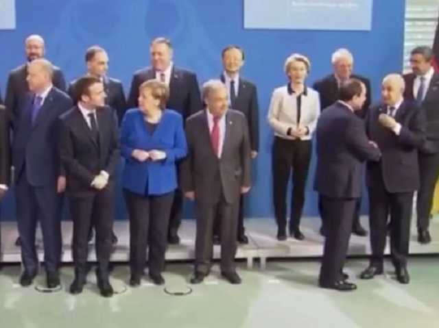 Вечно опаздывающий Путин "потерялся" на берлинской конференции по Ливии