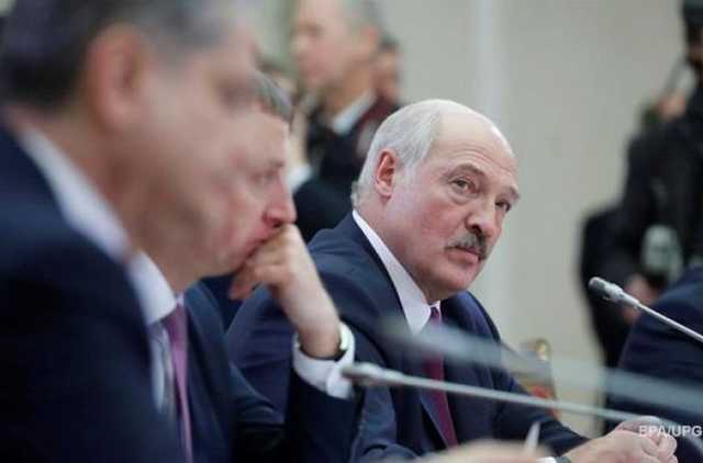 Лукашенко хочет покупать 30% российской нефти через Украину