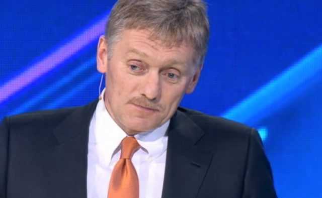 Песков отреагировал на слухи о внесении в Конституцию РФ права на присоединение Украины