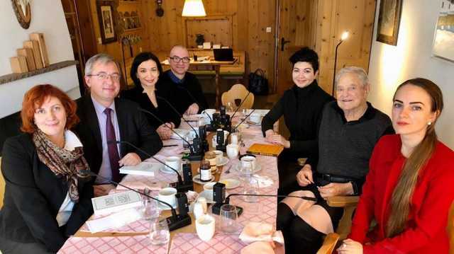Джордж Сорос в Давосе встретился со своими доверенными лицами в Украине