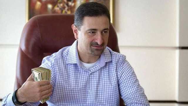 Смелянский признался, что получил в декабре зарплату более 1 млн гривен