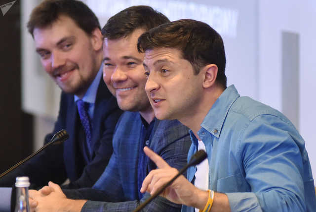 Гончарук рассказал о “чудесных отношениях” с Зеленским