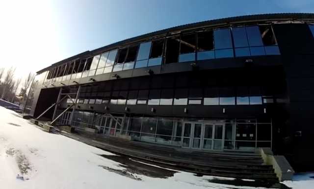 Донецкая "Дружба": вместо хоккея – пыточные подвалы, комендантский час и беспросветная нищета