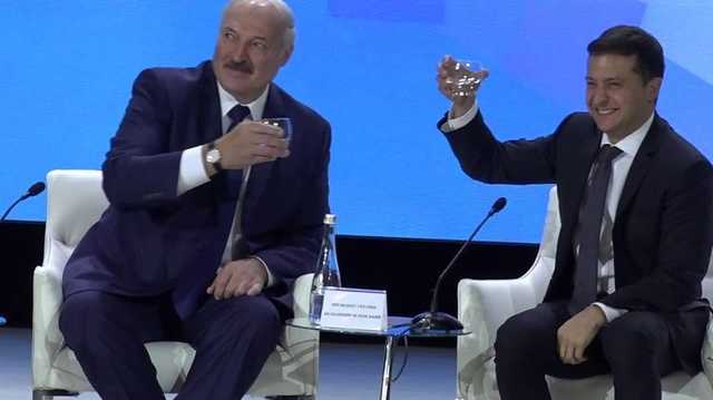 Лукашенко первым поздравил Зеленского с его днем рождения