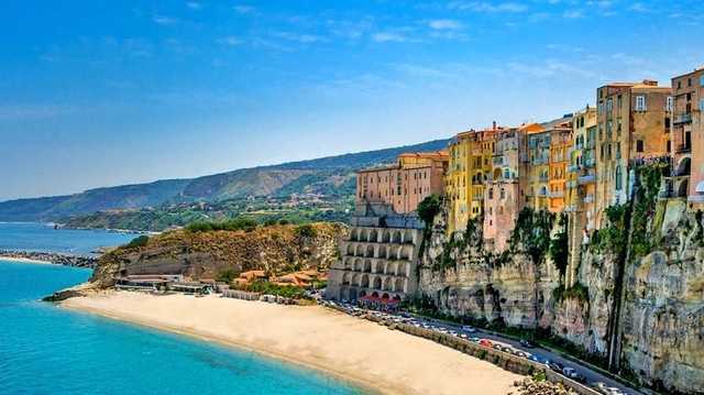 Лоукостер SkyUp запустит рейсы на острова Греции из 5 украинских городов