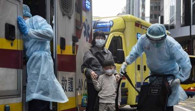 У Гонконгу через коронавірус закривають всі школи