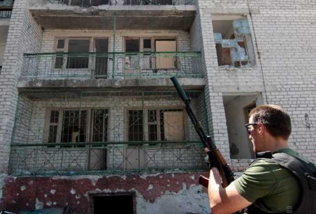 Донбасс обречен на превращение в зону-руину, Украине нужно строить там стену — эксперт