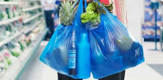 Минэкоэнерго планирует запретить использование пластиковых пакетов с 2021 года