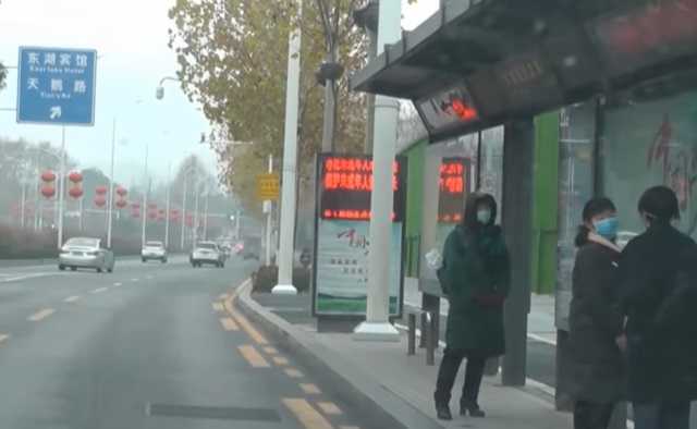 Китайский город вводит военное положение из-за коронавируса