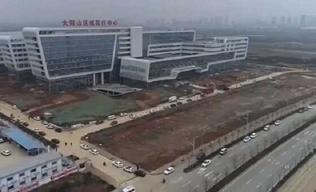 В Китае за 2 дня построили больницу для зараженных коронавирусом