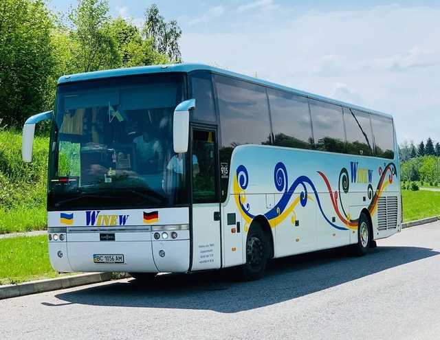 Скандал с волонтерами в автобусе Луцк-Киев: Компания извинилась, водители уволены