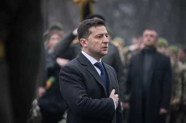 Зеленський вшанував пам’ять Героїв Крут