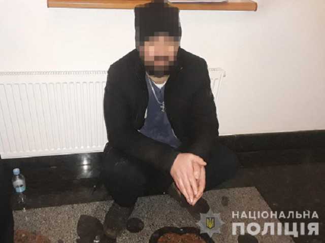 Погром в харьковском храме: открылись новые подробности о странном хулигане