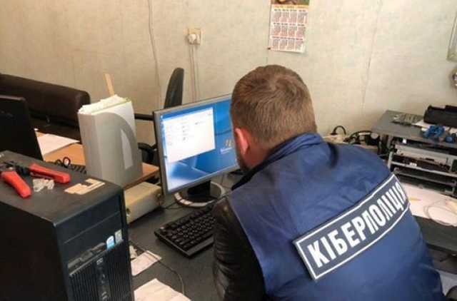 Украинским СМИ предлагают в интернете установить слежку за читателями