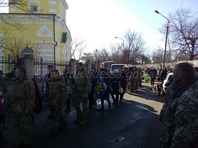 Українського воїна Євгена Щуренка, який загинув на Донбасі, поховали на Одещині