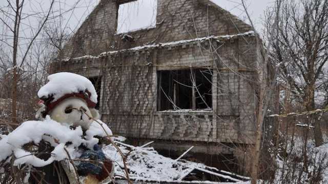 «Был когда-то элитный район…»: в сети опубликовали печальные фото разрушенного поселка Пески