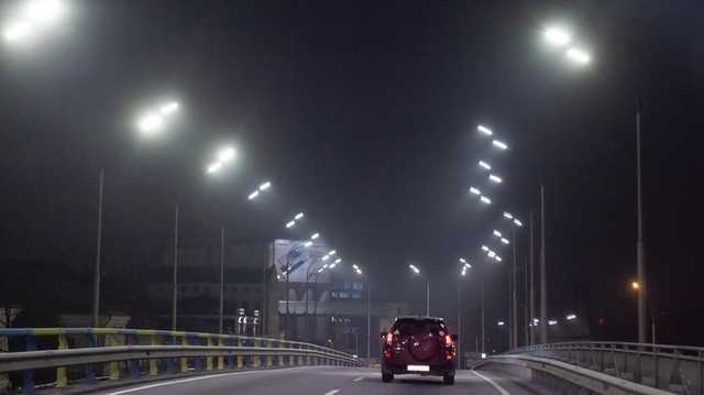 В Украине из-за непогоды без света остались пости сто населенных пунктов