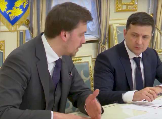 Ничего не снизилось: реакция украинцев на совещание Зеленского по тарифам