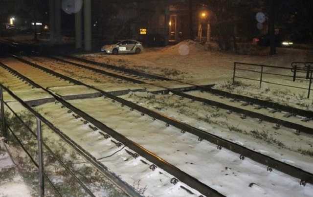 Поїзд Рахів-Харків на смерть збив чоловіка