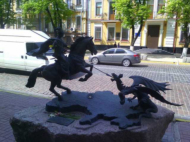 Уже забыли? СБУ угодила в скандал из-за войны на Донбассе