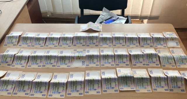 В Кривом Роге задержали на взятке начальницу одного из отделений Госэкоинспекции