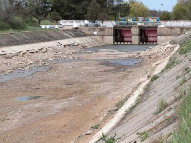 У Зеленского рассказали, когда возобновят поставки воды в Крым