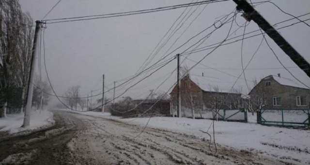 600 населенных пунктов в 13 областях Украины обесточены из-за непогоды, - ГСЧС