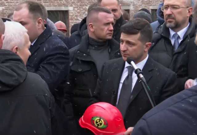 "У нас в каждой области кошмар": Зеленский встретился с шахтерами Львовщины