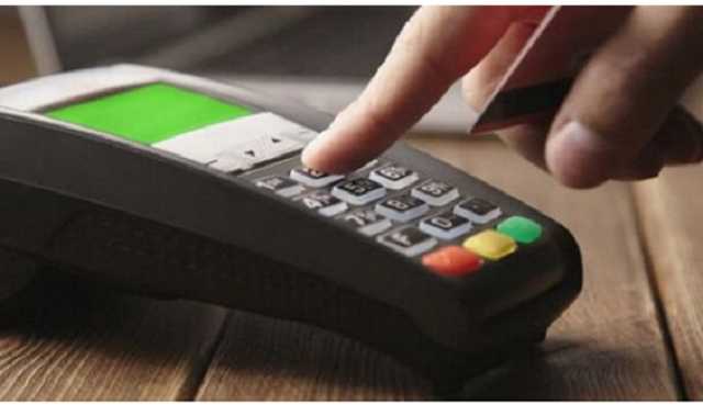 Українцям дозволили знімати готівку з карток в 3000 офісів «Укрпошти»