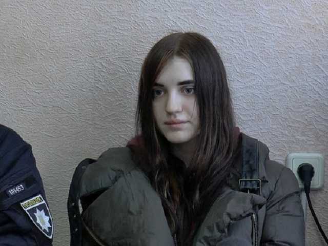В Полтаве арестовали 18-летнюю девушку, которая смертельно ранила инструктора тира