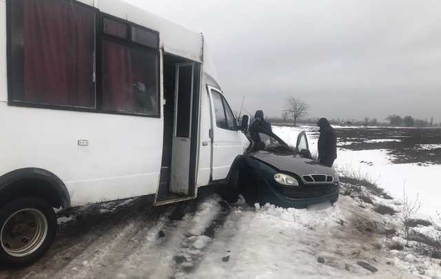 Під Херсоном у ДТП з маршруткою загинули троє людей