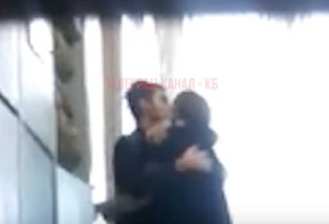 В России школьники сняли «половой контакт» 35-летней учительницы с 9-классником