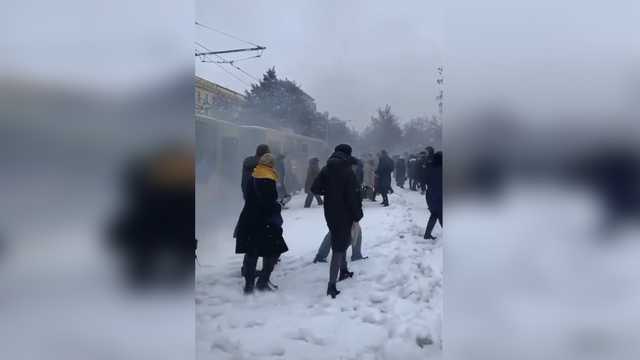 В центре Днепра задымился трамвай с пассажирами