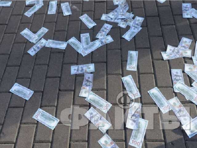 Доллар и евро пошли вверх после затяжного падения: сколько стоит валюта 13 февраля