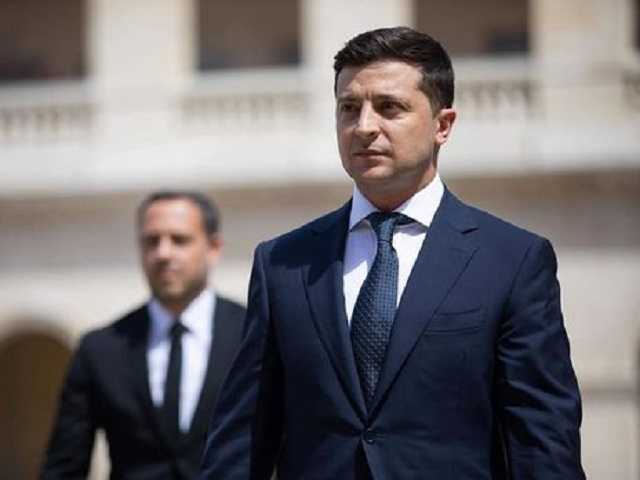 В НАПК выясняют, почему Зеленский не внес в декларацию поездку в Оман