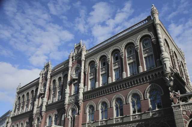 Банки в начале года резко подняли кредитные ставки для населения