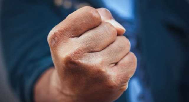 В Киеве маршрутчики устроили кулачные бои на остановке. Эпичное видео