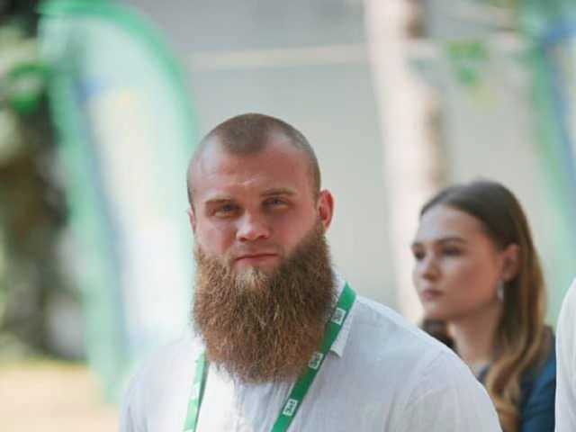 "Слуга народа" дерзко отшил журналистов и попал в скандал