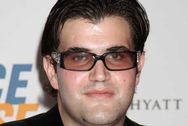 Умер известный голливудский актер-миллиардер