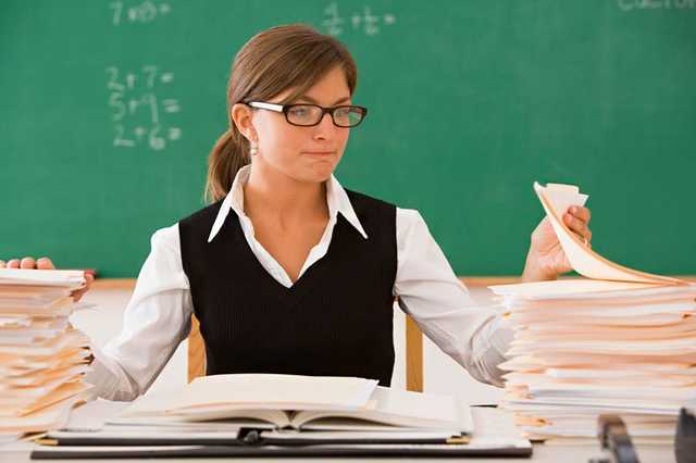 Правительство будет платить 20% надбавки к зарплате некоторых учителей