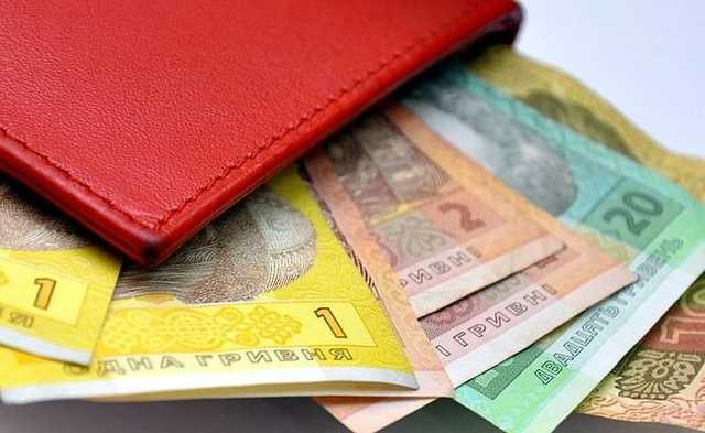 Пенсии в марте и апреле повысят не всем украинцам