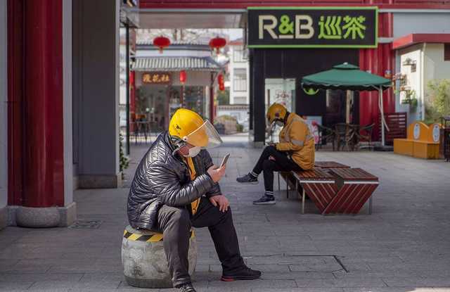 Эвакуация из Китая: врач рассказала, как коронавирус может попасть в Украину