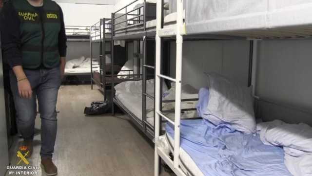 Шесть украинцев спасли из глубокого подвала в Испании на нелегальной табачной фабрике