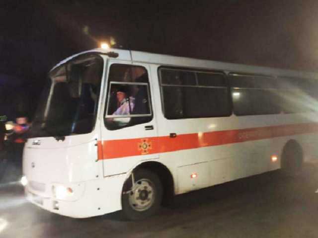 Безумство стада: в сети по полочкам разложили ситуацию с бунтом в Новых Санжарах