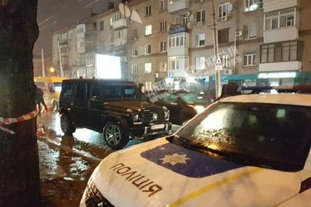 В Днепре неизвестные открыли огонь по полиции: видео перестрелки