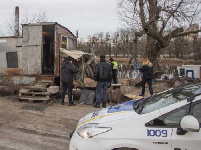 Тело нашли в строительном вагончике: в Киеве до смерти избили мужчину