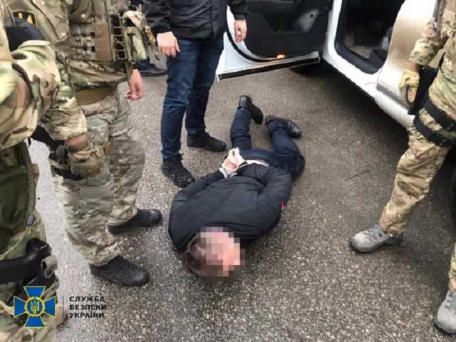 Полиция хотела взять под свою "крышу" черных риелторов, но вмешалась СБУ