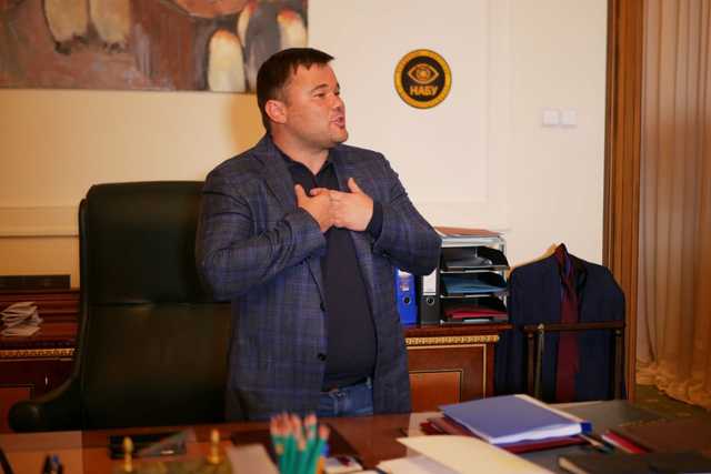 Богдан оценил свою работу в ОП и отдал зарплату на благотворительность